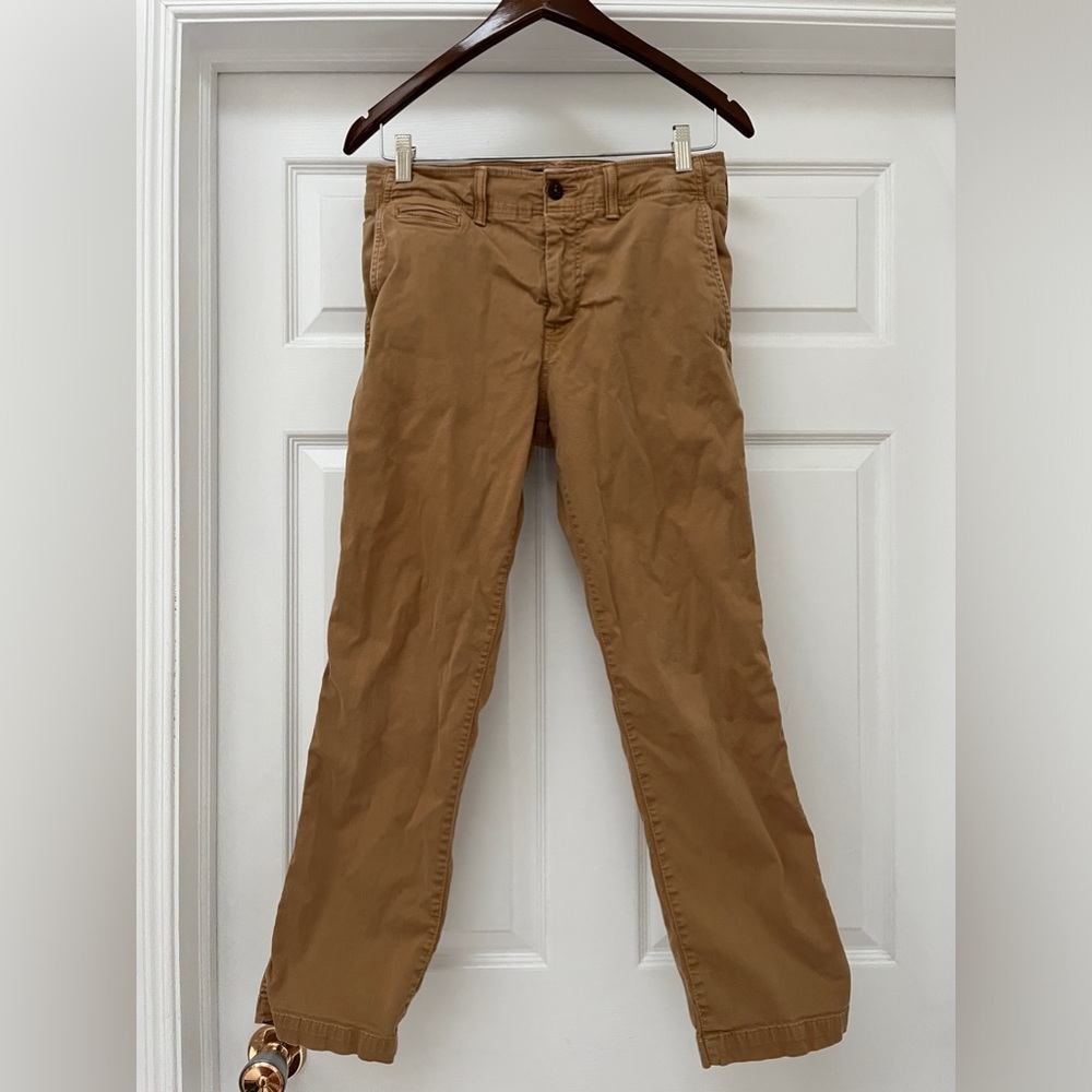 American Eagle extreme flex tan coloured men’s pants size 30 x 30